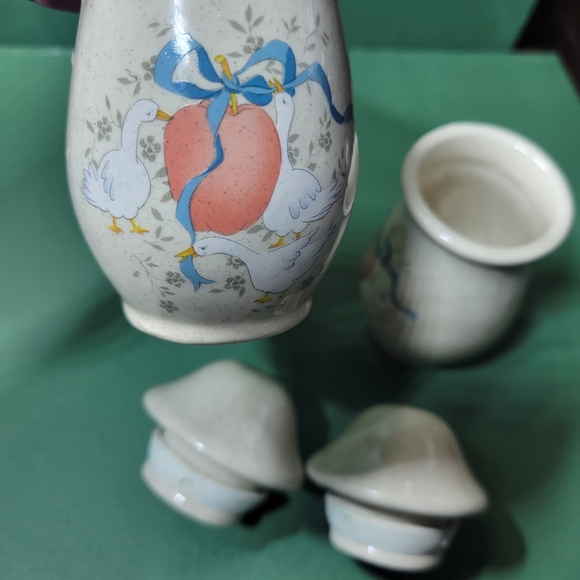 Set of 2 International Stoneware Blue Ribbon Goose Spice Jars w lid & seal - Picture 5 of 9